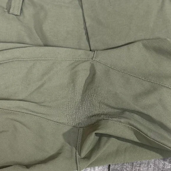 Lululemon Classic-Fit Hiking Pants [2240]